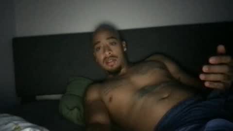 usermaneee589 online show from November 1, 7:54 am