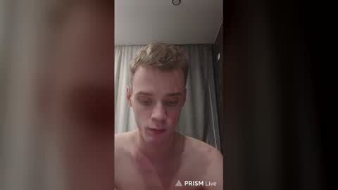 Snapshot of utem70 chatting on February 4, 5:08 pm Nick online show from February 4, 5:08 pm