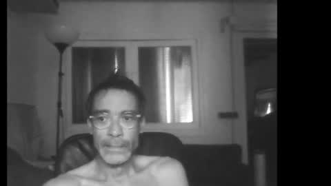 Snapshot of uthonn chatting on July 4, 9:37 am uthonn online show from July 4, 9:37 am