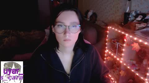 Snapshot of uyar_ chatting on October 18, 7:14 pm Cara online show from October 18, 7:14 pm