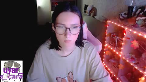 Snapshot of uyar_ chatting on October 23, 12:26 pm Cara online show from October 23, 12:26 pm