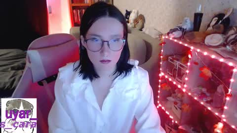 Snapshot of uyar_ chatting on October 27, 1:26 pm Cara online show from October 27, 1:26 pm