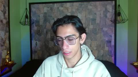 UYUKIE online show from March 23, 3:32 am