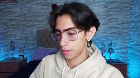 UYUKIE online show from March 24, 1:21 am