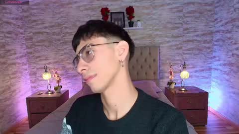 UYUKIE online show from May 5, 1:57 am