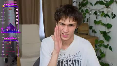 Snapshot of va1ora chatting on October 11, 12:26 pm Valora online show from October 11, 12:26 pm