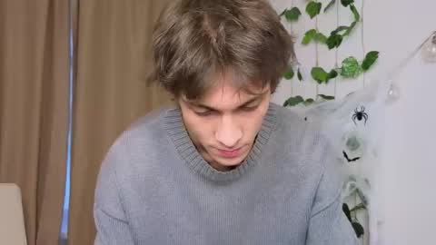 Snapshot of va1ora chatting on October 25, 12:34 pm Valora online show from October 25, 12:34 pm