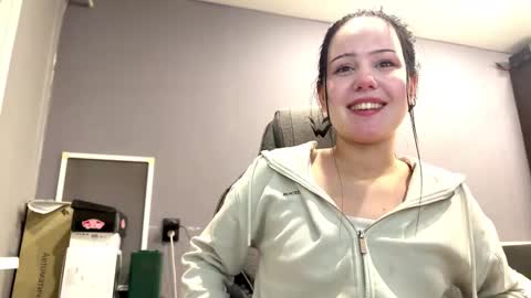 Olivia online show from February 5, 3:16 pm