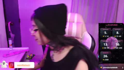 Snapshot of vainilla_l chatting on February 13, 12:57 am Vainilla Independent model online show from February 13, 12:57 am