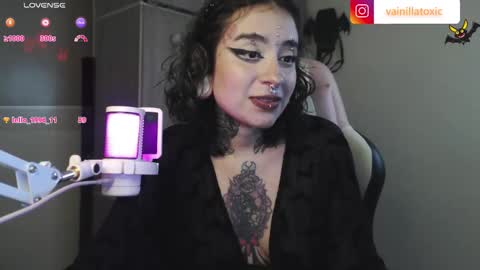 Snapshot of vainilla_l chatting on September 30, 12:15 am Vainilla Independent model online show from September 30, 12:15 am