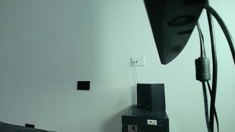 Vaiolet colls online show from February 6, 11:57 am