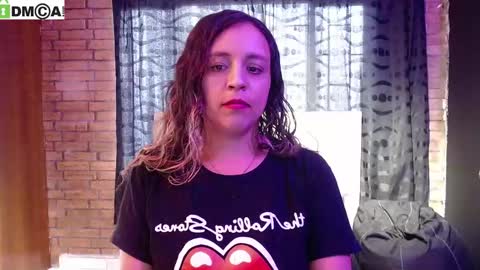 Snapshot of vaiolet_lux chatting on March 8, 9:51 pm vaiolet online show from March 8, 9:51 pm