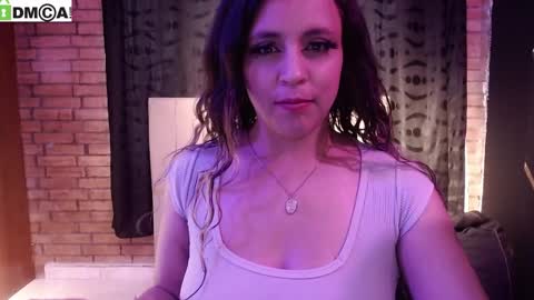 Snapshot of vaiolet_lux chatting on March 10, 9:31 pm vaiolet online show from March 10, 9:31 pm