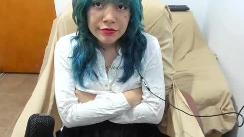 Vaiolet1314 online show from October 10, 2:21 am