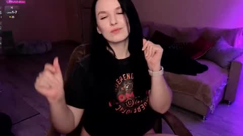 Snapshot of val_manson chatting on February 23, 9:16 pm Val online show from February 23, 9:16 pm