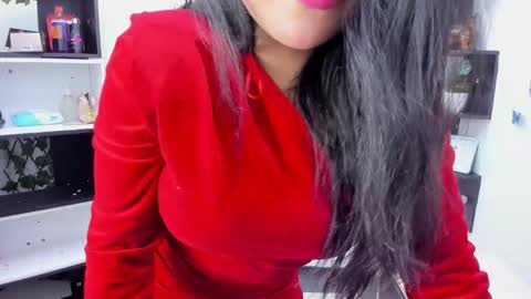 Snapshot of valen_lopeez chatting on February 9, 4:16 am valen lopeez online show from February 9, 4:16 am