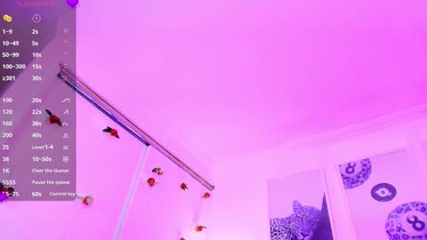 Snapshot of valen_ross_ chatting on February 16, 10:17 pm valentina Rossi 3 online show from February 16, 10:17 pm