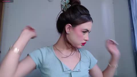 IG-valen mendoza99  twitter valenthompson99 online show from February 20, 4:40 pm