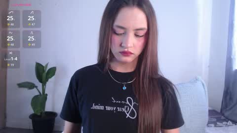 Snapshot of valen_thompson chatting on April 30, 8:57 pm IG-valen mendoza99 twitter valenthompson99 online show from April 30, 8:57 pm