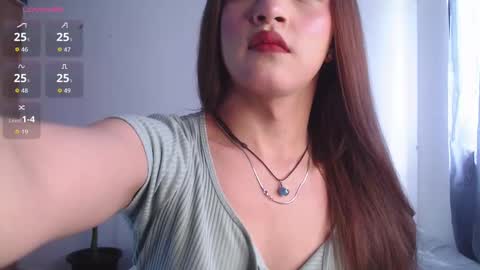 Snapshot of valen_thompson chatting on May 14, 7:20 pm IG-valen mendoza99 twitter valenthompson99 online show from May 14, 7:20 pm
