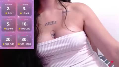 Snapshot of valen_tina33 chatting on June 3, 2:44 pm Valentina online show from June 3, 2:44 pm