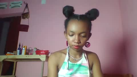 Snapshot of valencia302364 chatting on December 9, 6:57 pm valencia302364 online show from December 9, 6:57 pm