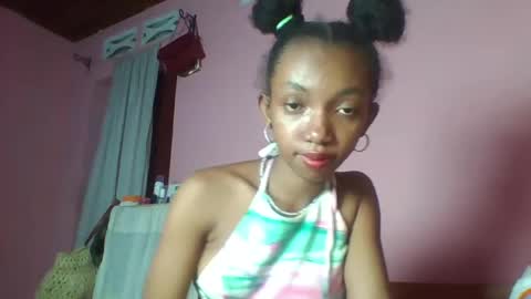 Snapshot of valencia302364 chatting on January 4, 5:47 pm valencia302364 online show from January 4, 5:47 pm