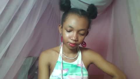 Snapshot of valencia302364 chatting on February 16, 7:38 pm valencia302364 online show from February 16, 7:38 pm