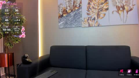 Snapshot of valenmilan chatting on April 10, 4:39 am valentina milan online show from April 10, 4:39 am