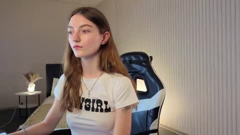 Nora online show from August 5, 11:24 am