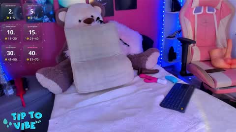 Snapshot of valensure chatting on December 5, 8:44 pm Valen online show from December 5, 8:44 pm