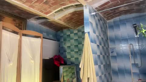 Snapshot of valent1nn chatting on March 31, 12:49 pm Valentin independent Cam Boy online show from March 31, 12:49 pm