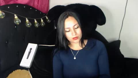 valenthina_96 online show from January 8, 11:51 pm
