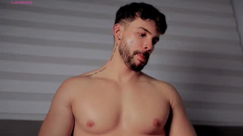 valenthinoking online show from November 17, 3:23 am