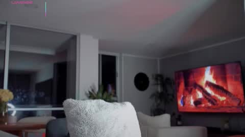 valenthinoking online show from February 2, 4:44 am