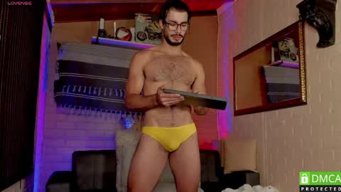 valentin_hoffman online show from April 1, 11:22 am