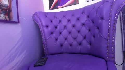 VALENTINA  online show from May 3, 4:02 pm