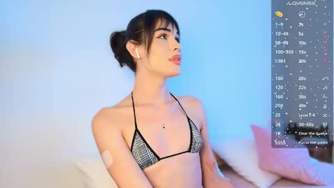 Snapshot of valentina_gaviria_ chatting on April 9, 12:32 pm VALENTINA GAVIRIA online show from April 9, 12:32 pm