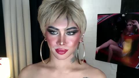 Snapshot of valentina_goddess_tsxxx chatting on January 21, 6:43 am Amanda online show from January 21, 6:43 am