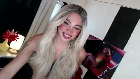 Snapshot of valentina_goddess_tsxxx chatting on February 8, 2:58 am Amanda online show from February 8, 2:58 am