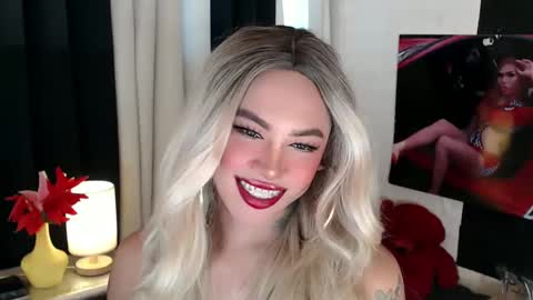 Snapshot of valentina_goddess_tsxxx chatting on February 8, 10:51 pm Amanda online show from February 8, 10:51 pm