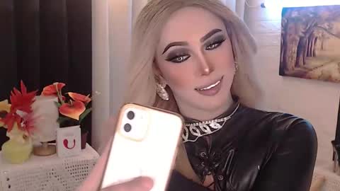 Snapshot of valentina_goddess_tsxxx chatting on September 14, 7:35 pm Amanda online show from September 14, 7:35 pm