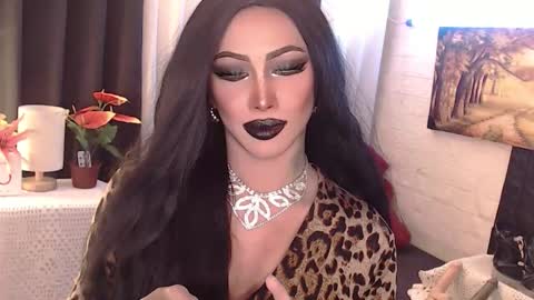 Snapshot of valentina_goddess_tsxxx chatting on October 19, 6:14 am Amanda online show from October 19, 6:14 am