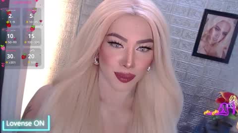 Snapshot of valentina_goddess_tsxxx chatting on November 17, 11:16 am Amanda online show from November 17, 11:16 am