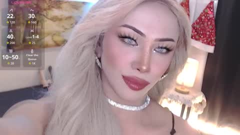 Snapshot of valentina_goddess_tsxxx chatting on January 10, 11:12 am Amanda online show from January 10, 11:12 am