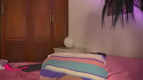 Snapshot of valentina_king18 chatting on April 15, 3:19 pm VALENTINA online show from April 15, 3:19 pm