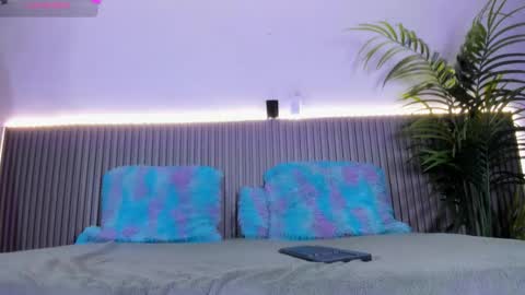 Valentina online show from February 12, 7:20 pm