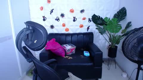 Valentina  online show from October 6, 10:29 pm