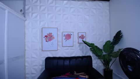 Valentina  online show from November 12, 11:03 pm