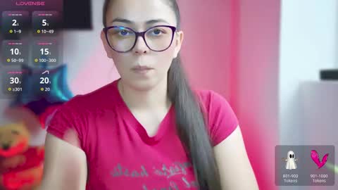 Snapshot of valentina_nappi96 chatting on December 17, 9:21 pm VALE online show from December 17, 9:21 pm